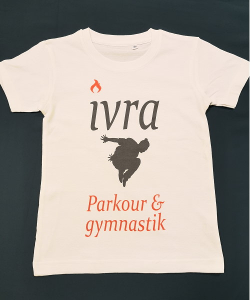 images/webbshop/Q__Tshirt_Ivra_parkour_&_gymnastik.jpg